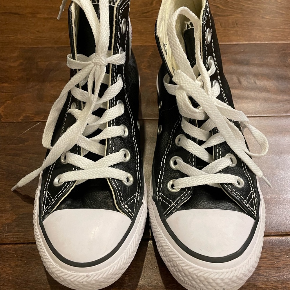 Converse Chuck Taylor size Women’s 5/Men’s 3